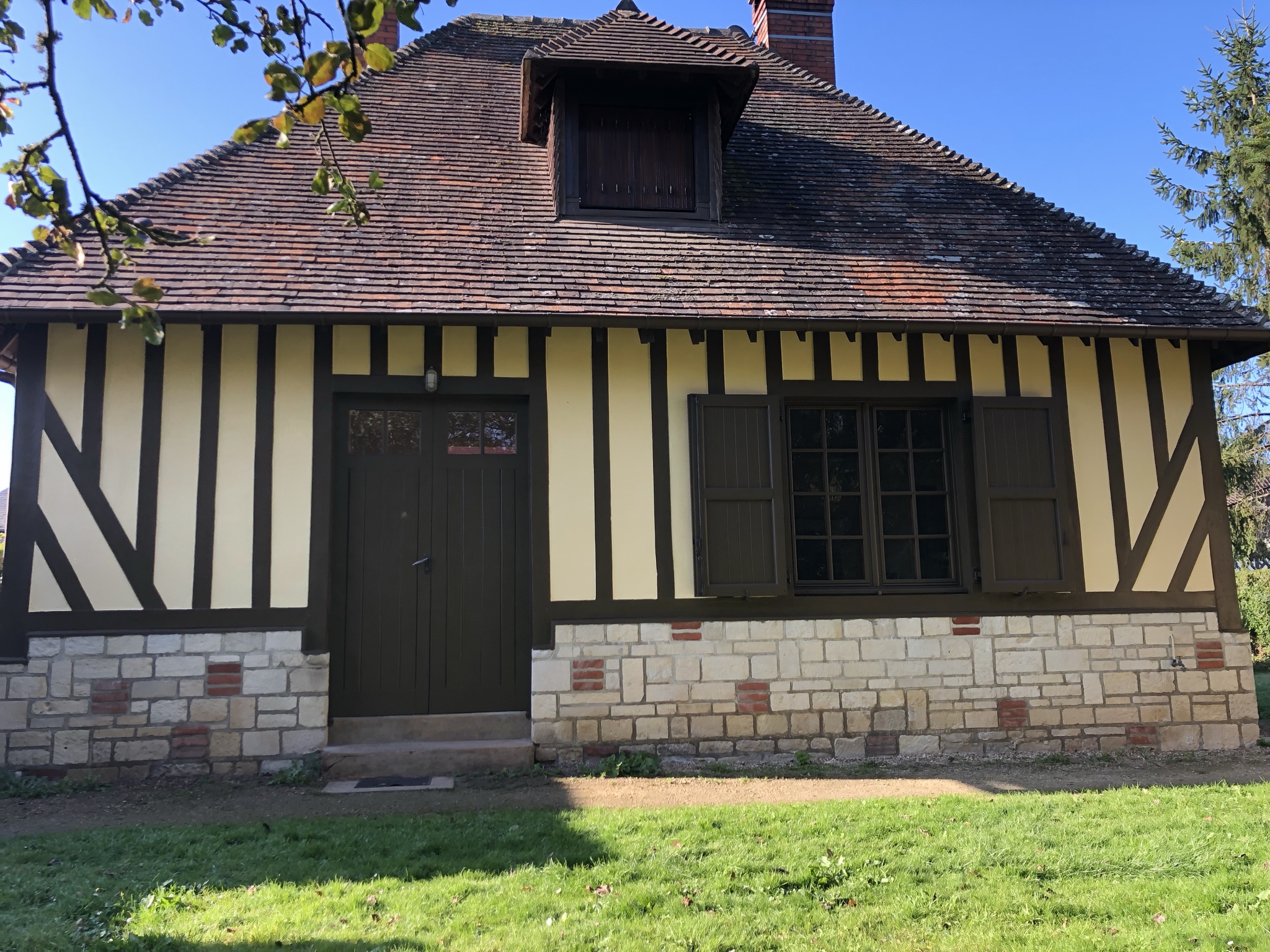 Fini —Rénovation de façade maison colombage