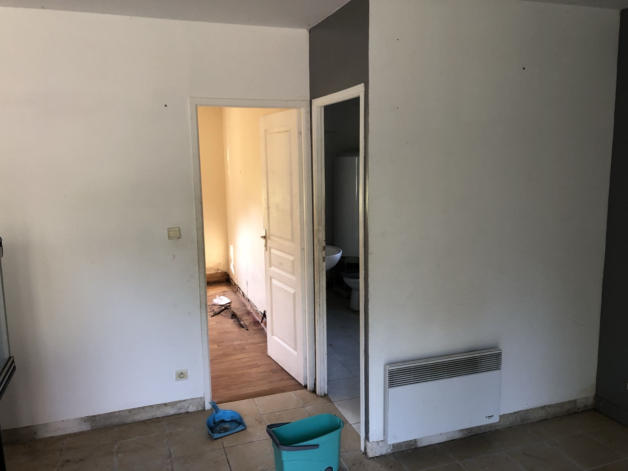 Réamenagement de maison abandonné debut travaux