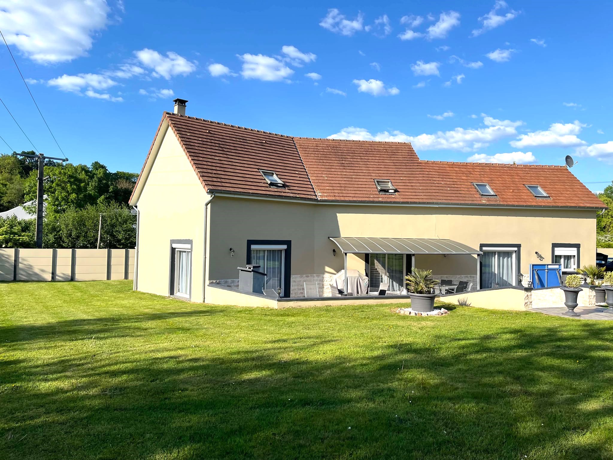 Peinture extérieure et ravalement — LG Décoration